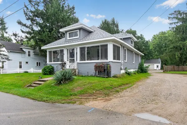 223 Pierce Avenue, Jackson, MI 49203