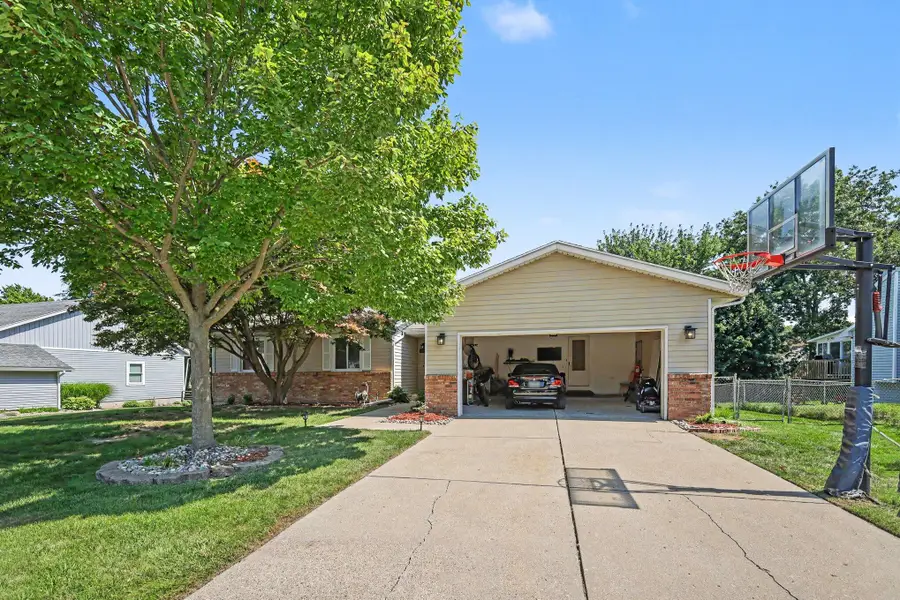 5866 Penny Farm Drive Se, Kentwood, MI 49508 - #3