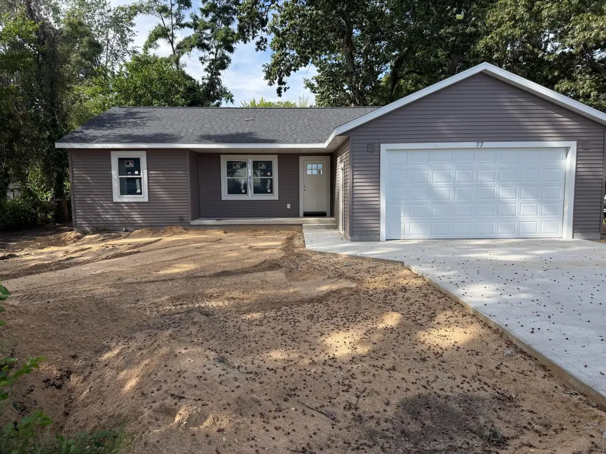 77 N Michigan Street, Muskegon, MI 49442 - #1
