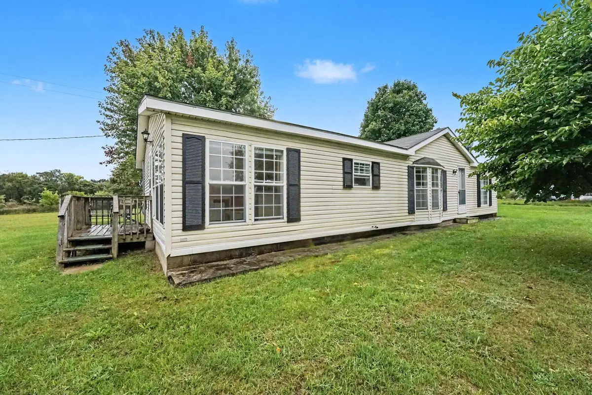 100 19 Mile Road Ne, Cedar Springs, MI 49319 - #1