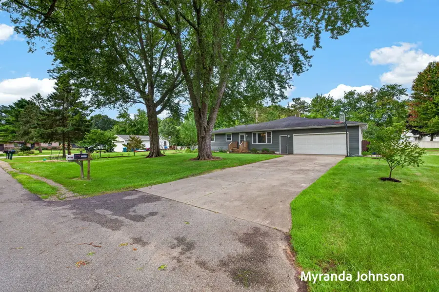 15005 161st Avenue, Grand Haven, MI 49417 - #2