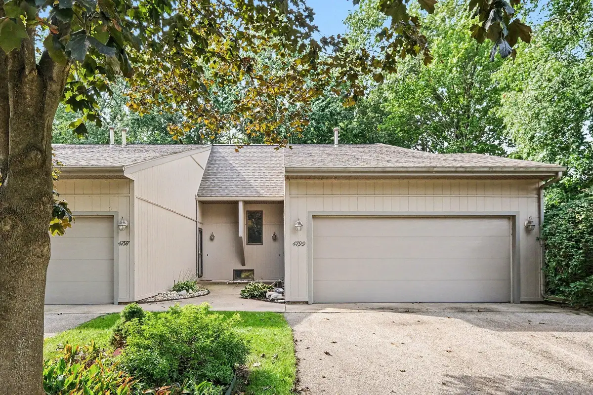 4799 Rockvalley Drive Ne, Grand Rapids, MI 49525 - #1
