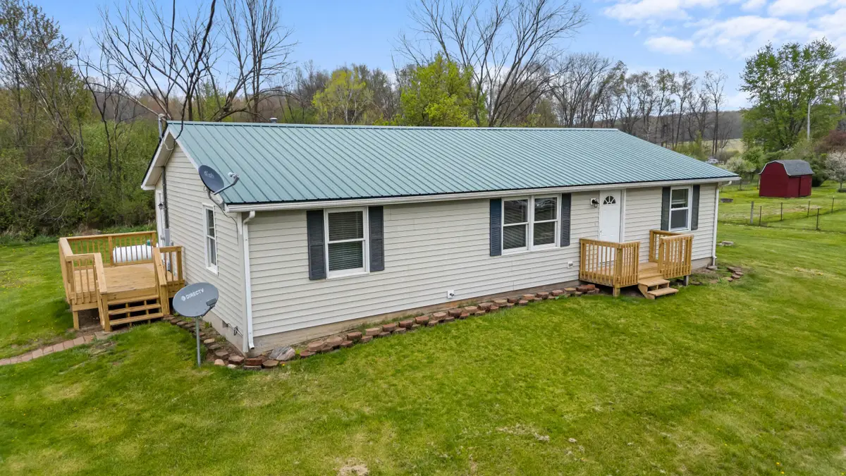 2340 E Mosherville Road, Jonesville, MI 49250 - #1