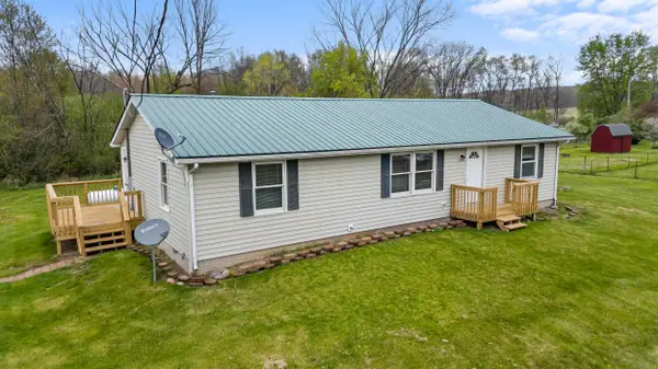 2340 E Mosherville Road, Jonesville, MI 49250