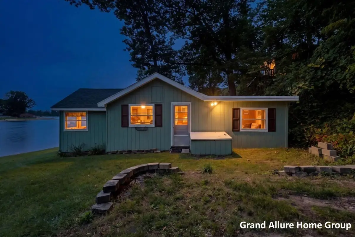 2667 W Selkirk Lake Drive, Shelbyville, MI 49344 - #1
