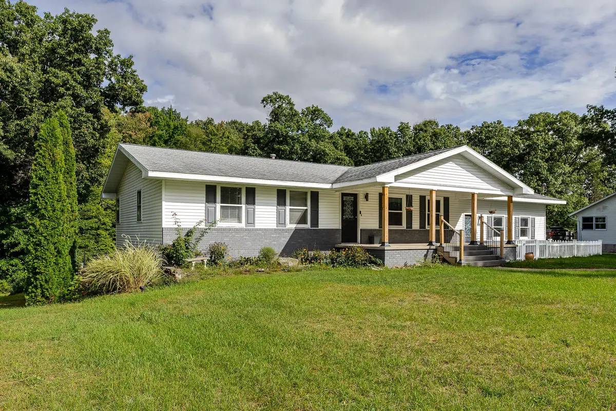 860 Glenwood Avenue, Muskegon, MI 49445 - #1
