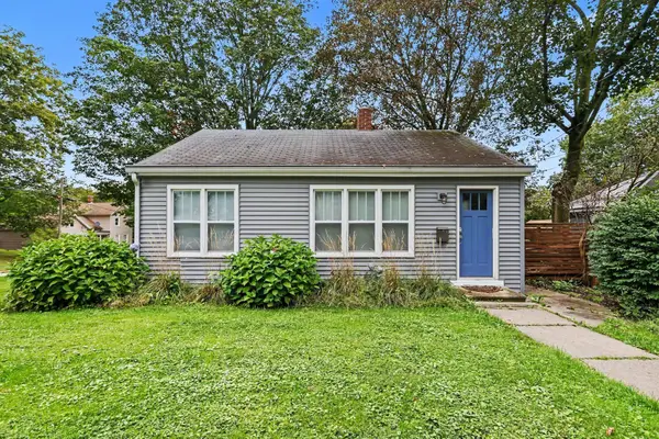 208 N Oak Street, Buchanan, MI 49107