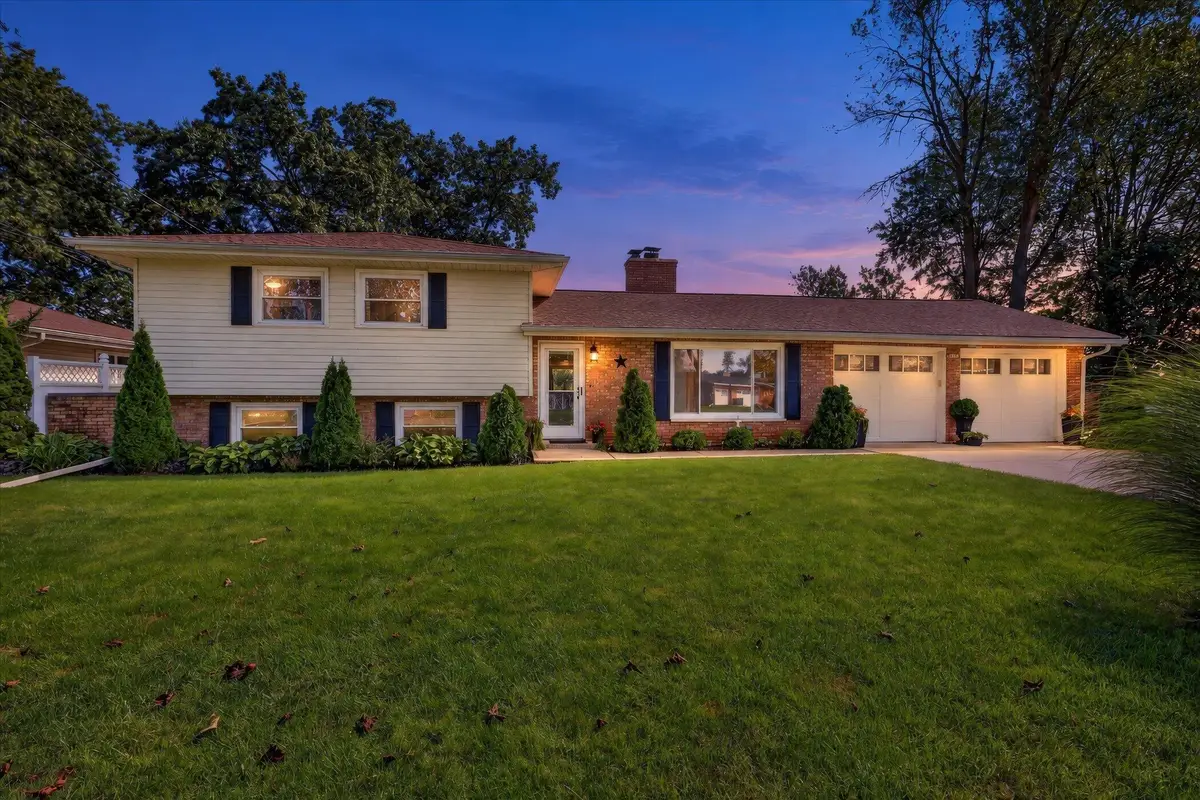 12937 Bayview Drive, Vicksburg, MI 49097 - #1
