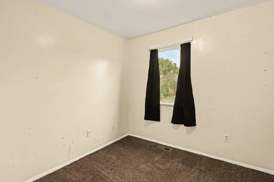 6701 Dana Lane, Flint, MI 48504 - #3