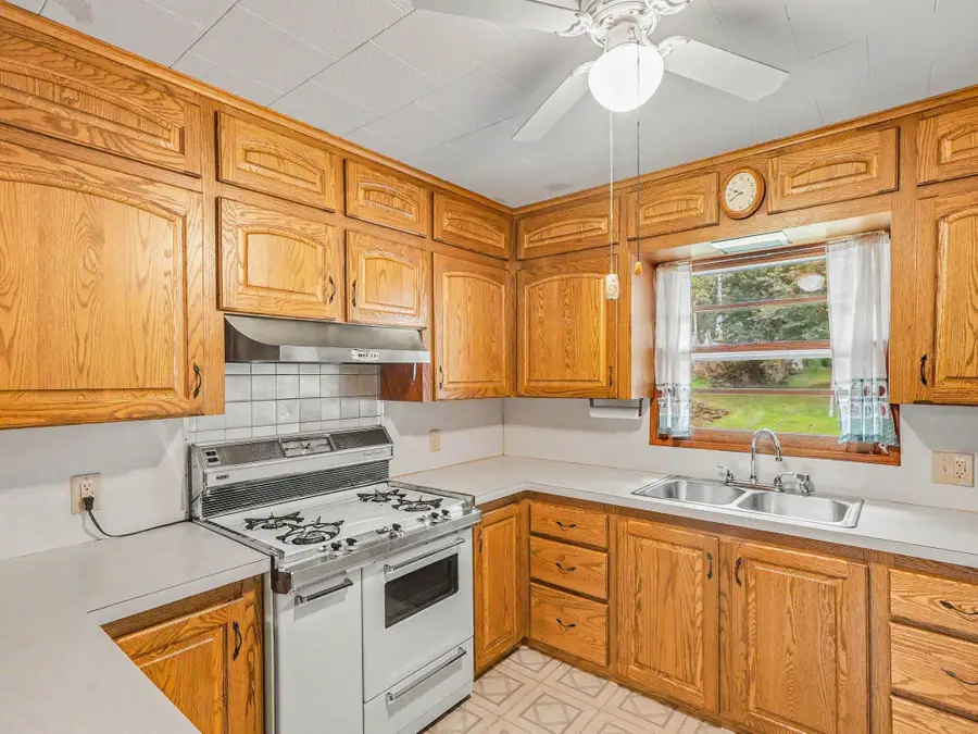 595 Royal Drive, Jackson, MI 49202 - #2