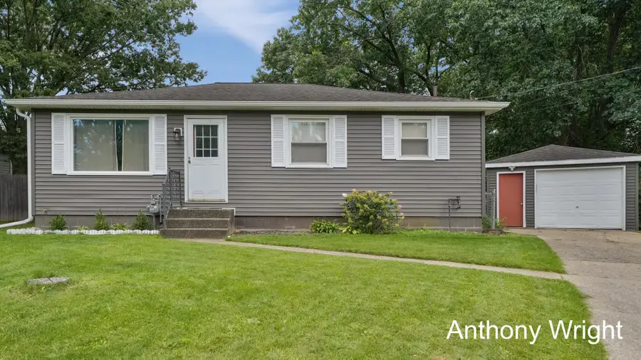 3630 Mallory Avenue Sw, Wyoming, MI 49519 - #2