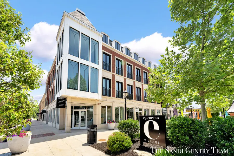 110 W Savidge Street #206, Spring Lake, MI 49456 - #2