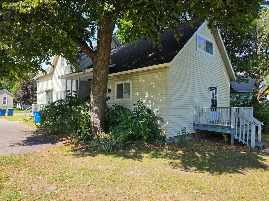 1013 Vine Street, Manistee, MI 49660 - #3