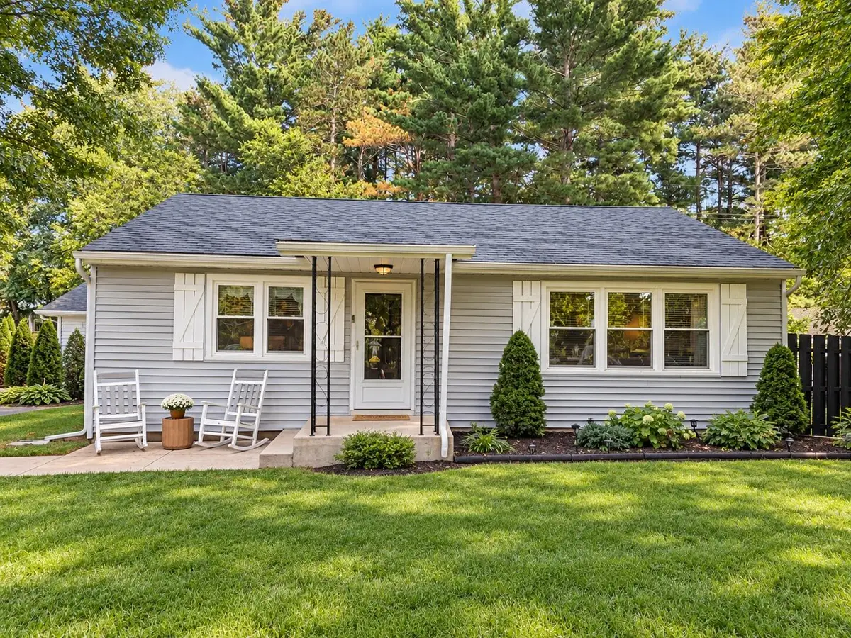 11195 Mcgregor Road, Pinckney, MI 48169 - #1