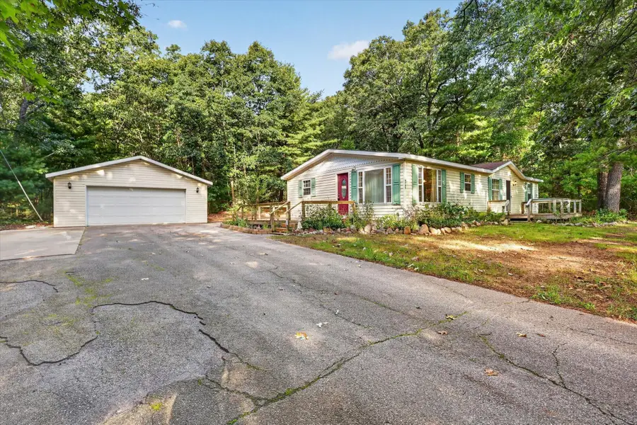 9755 S Beech Avenue, Howard City, MI 49329 - #2