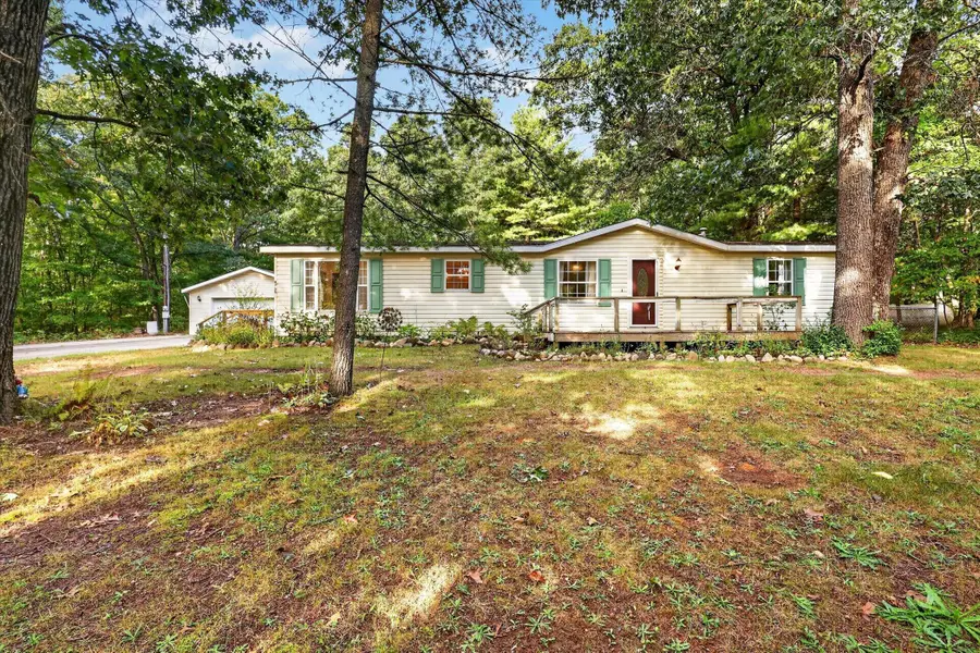 9755 S Beech Avenue, Howard City, MI 49329 - #3