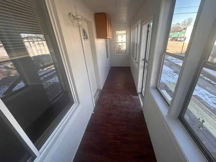 32 E George Avenue, Hazel Park, MI 48030 - #3