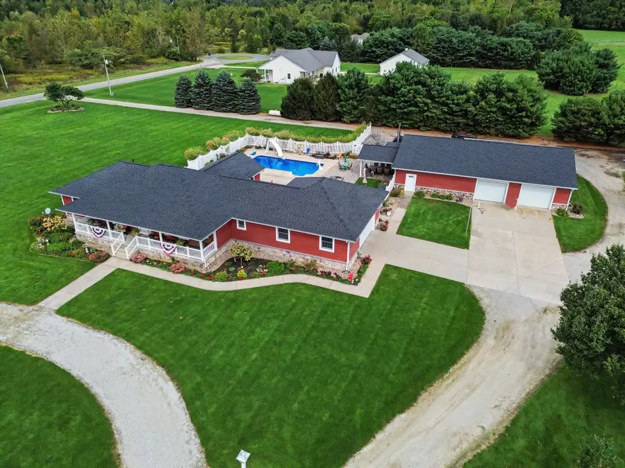 70773 Sterling Drive, Edwardsburg, MI 49112 - #2
