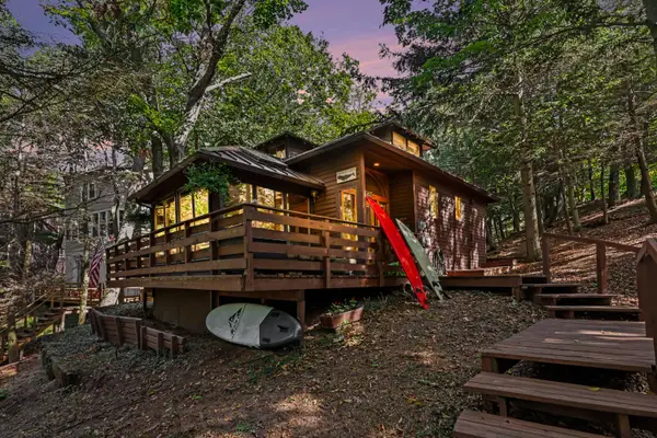 20 Crescent Hill, Grand Haven, MI 49417