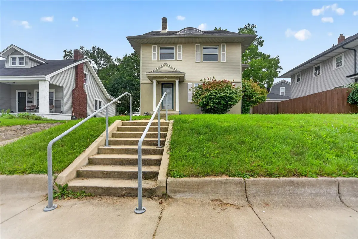 1211 W Michigan Avenue, Jackson, MI 49202 - #1