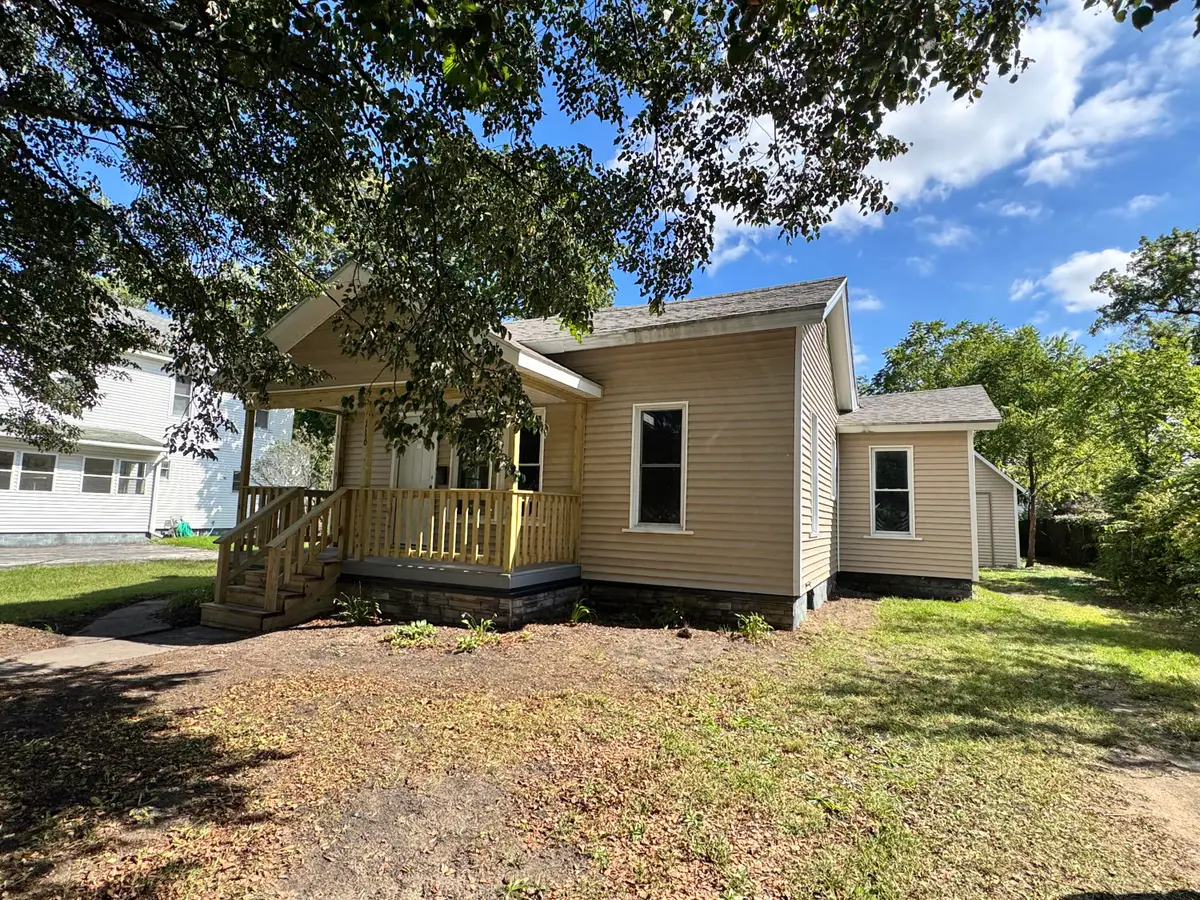 116 E Railroad Street, Dowagiac, MI 49047 - #1