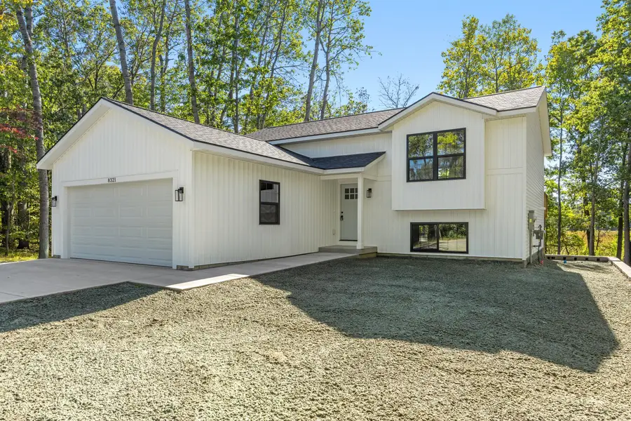 8321 W Royal Road #46, Stanwood, MI 49346 - #2