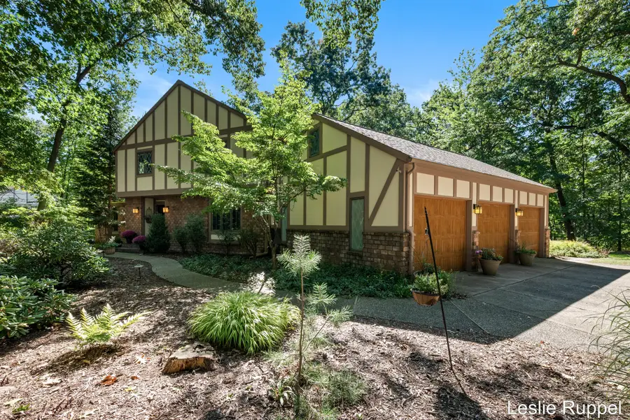 1700 Mont Rue Drive Se, Grand Rapids, MI 49546 - #2