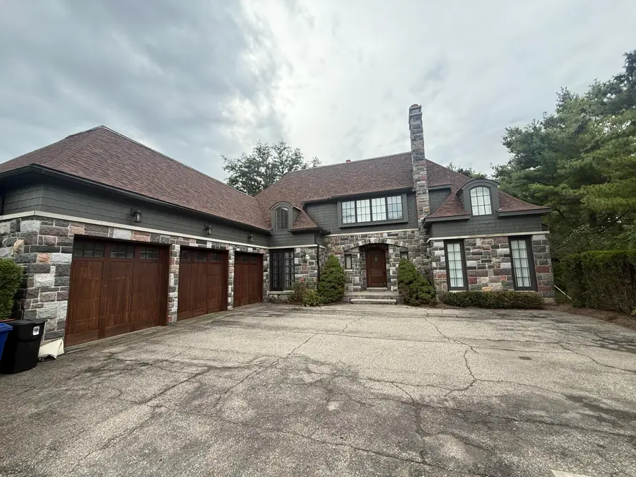 2948 Turtle Pond Court #29, Bloomfield, MI 48302 - #3