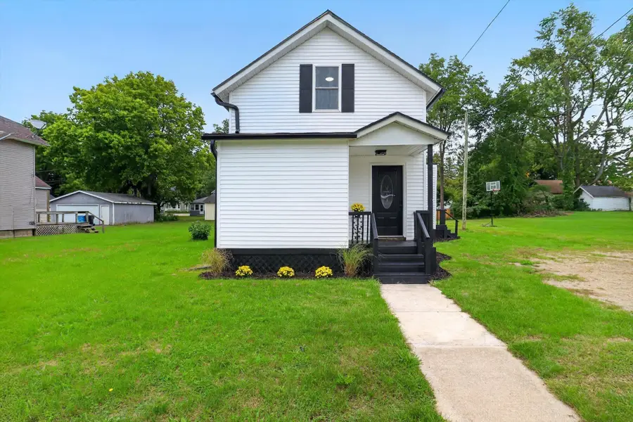 1015 N 5th Street, Niles, MI 49120 - #3