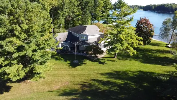 4760 Queens Court, Gladwin, MI 48624