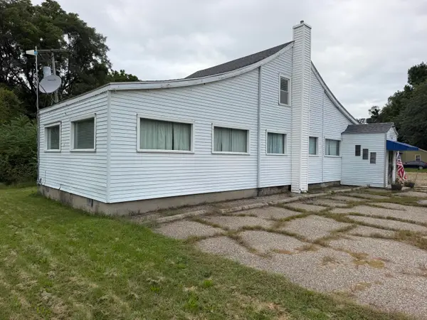 12394 Riverside Drive, White Pigeon, MI 49099
