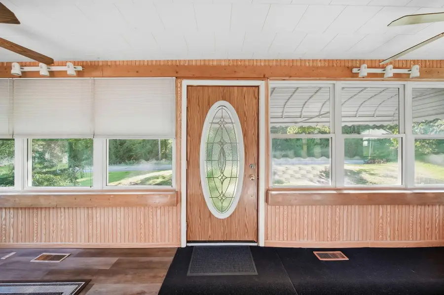 714 S Sutton Road, Jackson, MI 49203 - #2