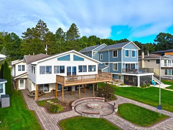50367 W Lakeshore Drive, Dowagiac, MI 49047