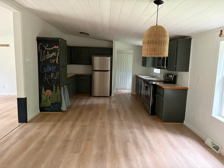 11584 Sherwood Drive, Frederic, MI 49733 - #2
