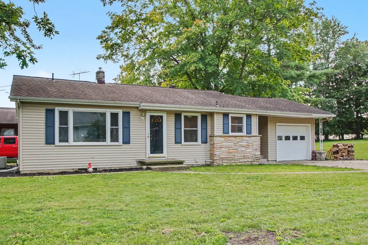 603 W Stoddard Street, Charlotte, MI 48813 - #1