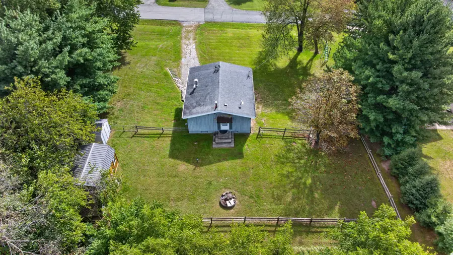 516 Timber Lane, Brooklyn, MI 49230 - #2