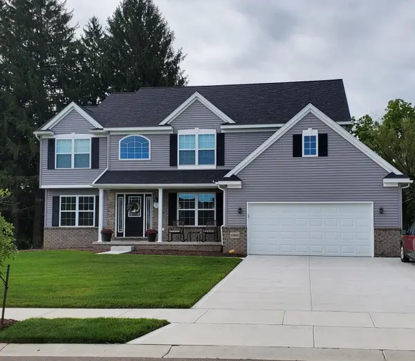 3200 Apple Blossom Way, Monroe, MI 48161