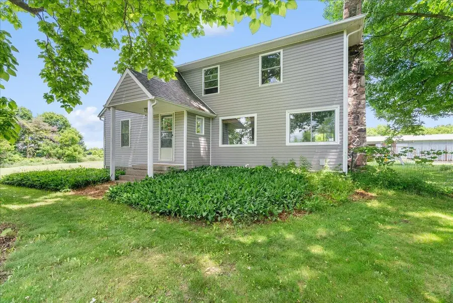 975 Elliott Road, Fowlerville, MI 48836 - #2