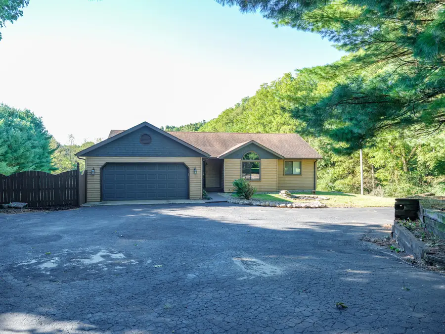 29455 58th Avenue, Paw Paw, MI 49079 - #2