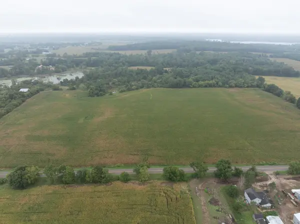 1300 E Bear Lake Road, Hillsdale, MI 49242
