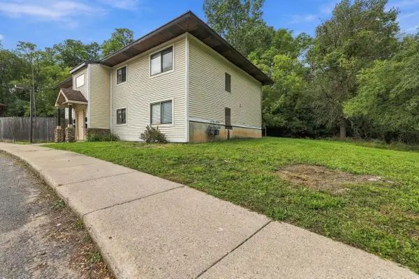 808 Carrier Creek Boulevard Ne #808, Grand Rapids, MI 49503