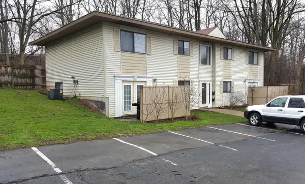 818 Carrier Creek Boulevard Ne, Grand Rapids, MI 49503