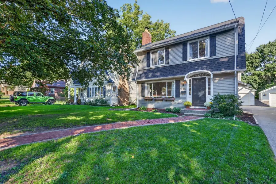 328 Glenhaven Avenue Nw, Grand Rapids, MI 49504 - #2