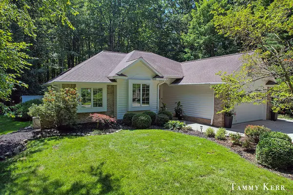 6934 Bendemeer Drive, Fennville, MI 49408