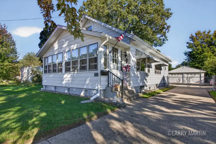 201 Jean Street Sw, Wyoming, MI 49548 - #2