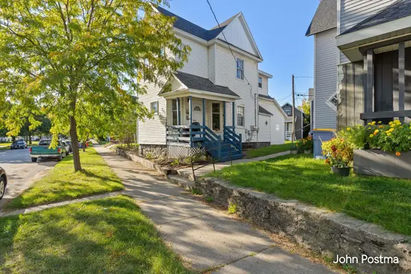 731 First Street Nw, Grand Rapids, MI 49504