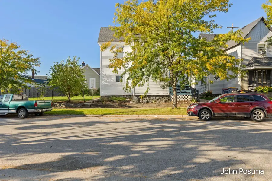 731 First Street Nw, Grand Rapids, MI 49504 - #2
