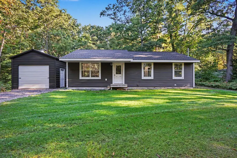 532 W River Road, Muskegon, MI 49445 - #2