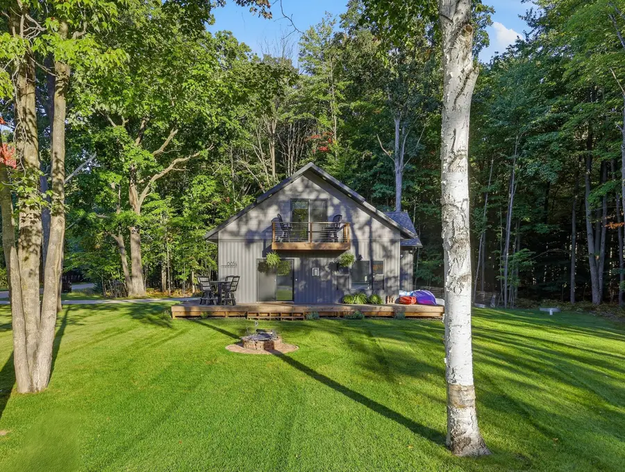 6854 Clubhouse Drive E, Canadian Lakes, MI 49346 - #3