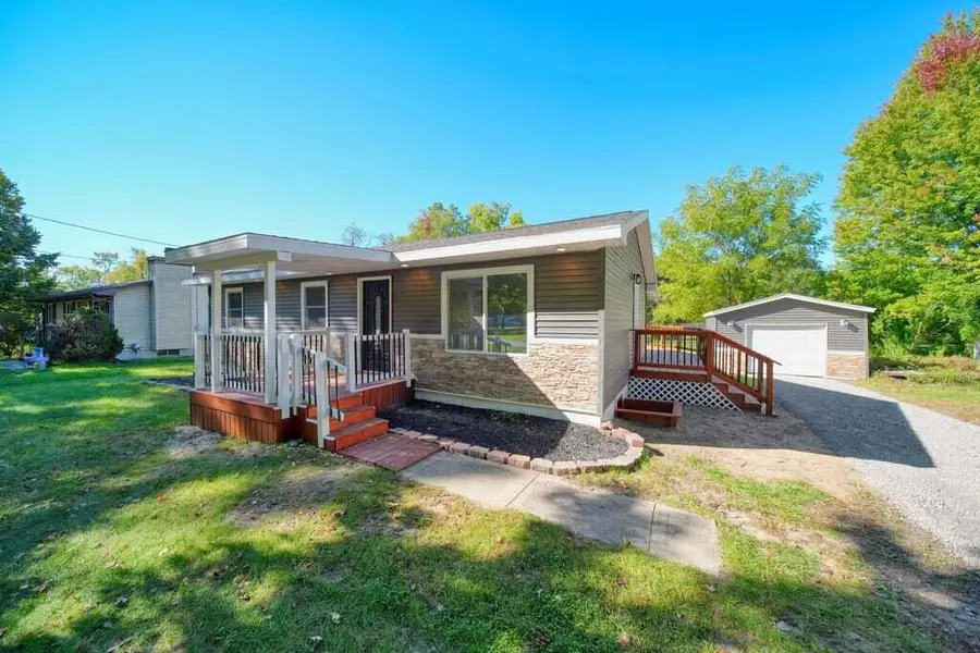 627 Vaughn Street, Eaton Rapids, MI 48827 - #2